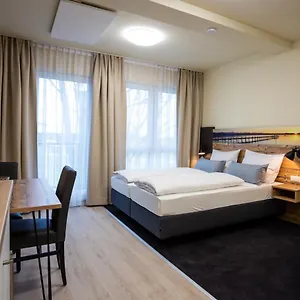 - Boardinghouse Magnetsried Gasthof Seeshaupt